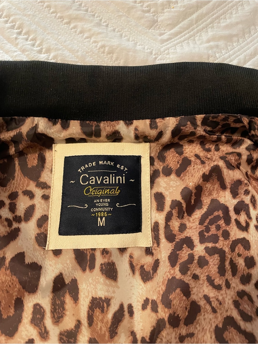 Cavalini Black Quilted Puffer Vest with Leopard Print Lining - Picture 5 of 10